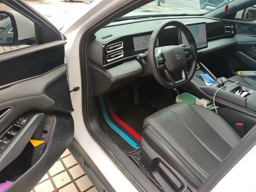 BYD Qin L 2025 DM-i Smart Drive Edition 80KM Leading фото 16