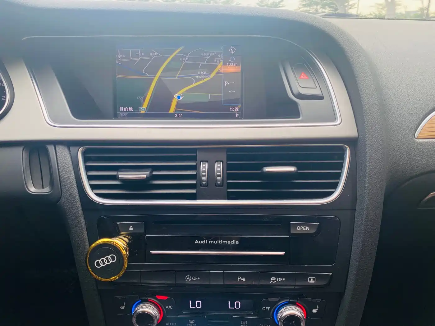 Фото 19 - Audi A4L