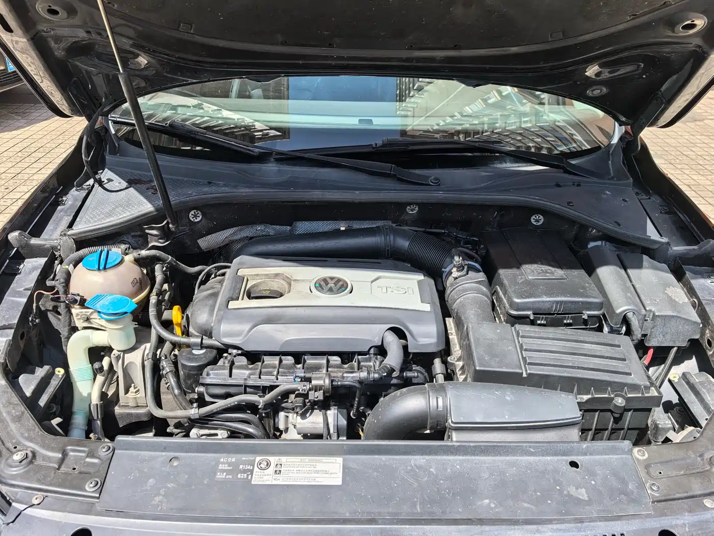 Volkswagen Passat 2015 1.8TSI DSG Honor Edition фото 25