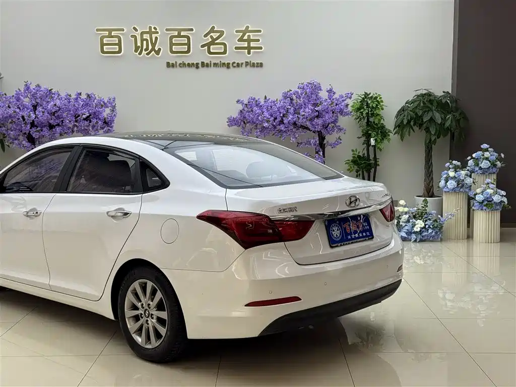 Hyundai Mistra 2014 1.8L Auto Smart GLS фото 9