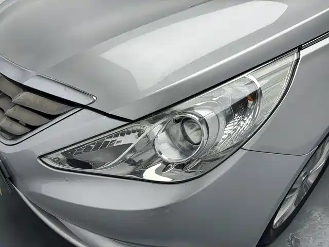 Hyundai Sonata 2011 2.0L Automatic Fashion фото 18
