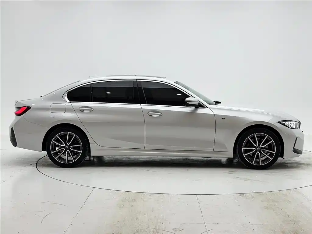 BMW 3 Series 2023 320Li M Sport Package фото 9