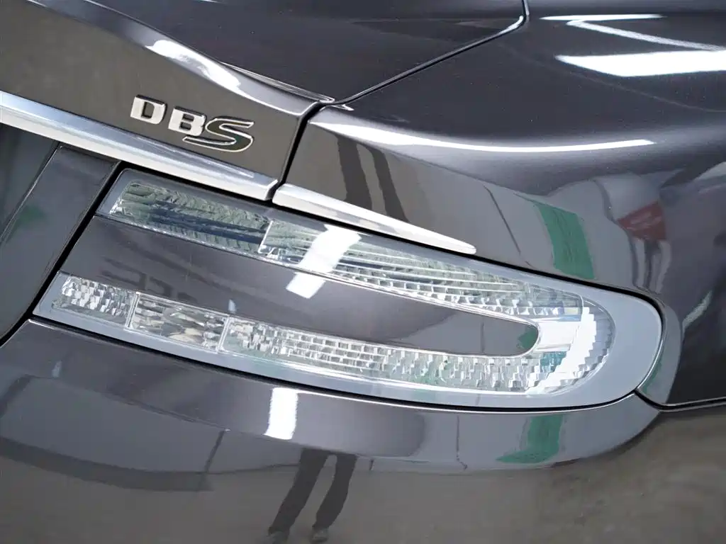 Aston Martin DBS 2010 2009 6.0 Touchtronic Coupe