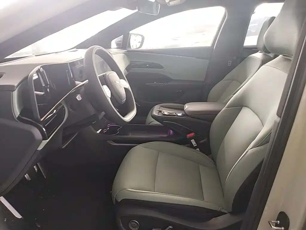 Hongqi EH7 2026 2025 690 Smart Selection Edition