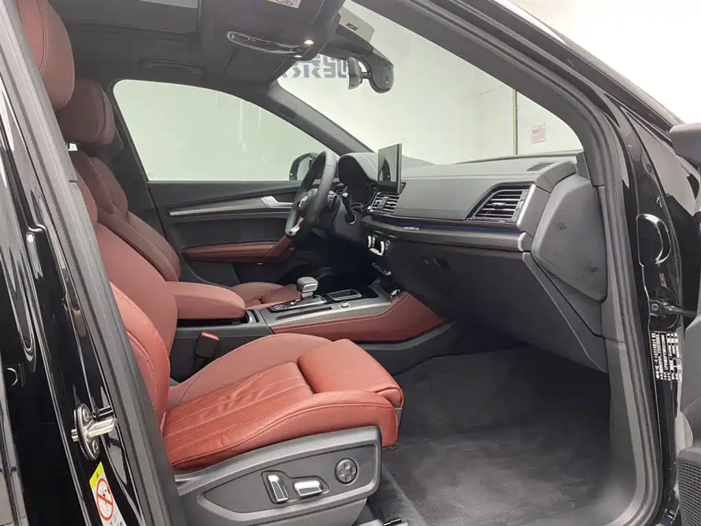 Audi Q5L 2024 Model 45 TFSI Luxury Dynamic фото 20