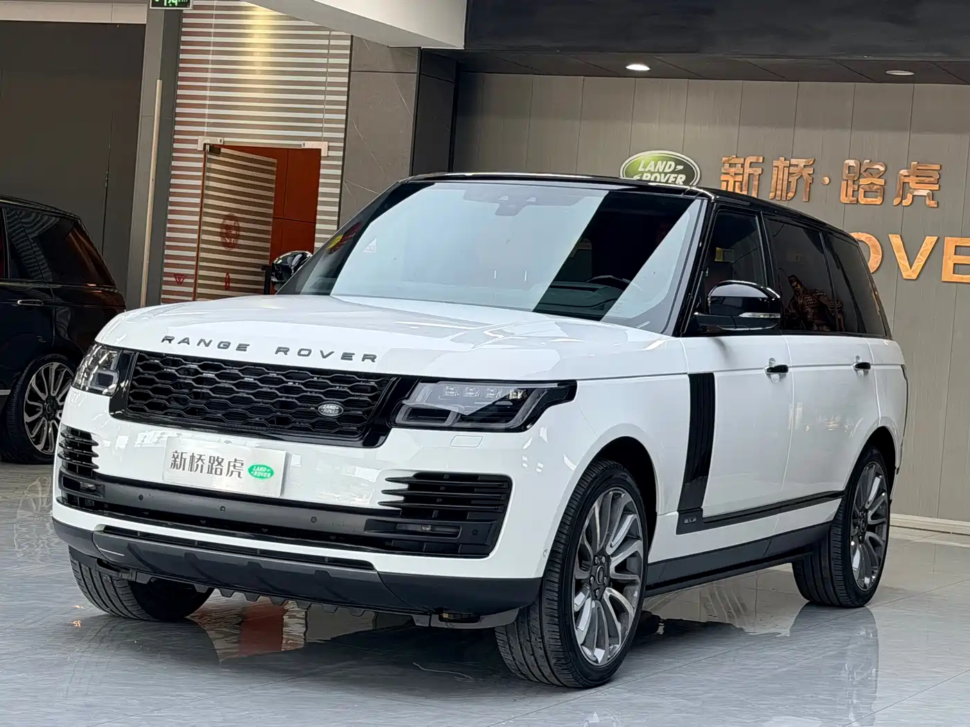  Land Rover Range Rover 2022 3.0 L6 400PS Prestige Genesis Extended Edition