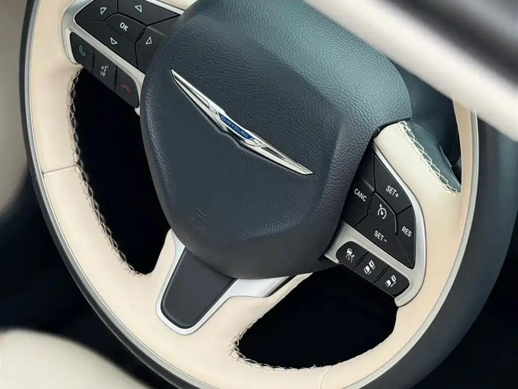 Chrysler 300C (Import) 2016 2016 3.0L Beyond Edition