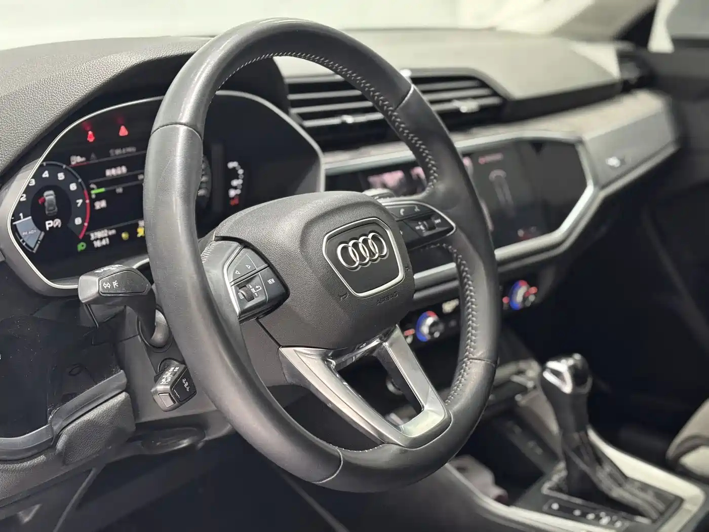 Audi Q3 2022 35 TFSI Fashion Dynamic фото 8