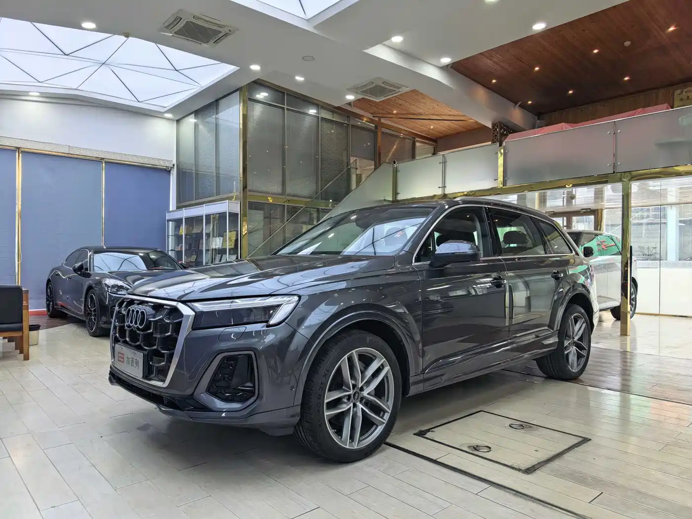 Audi Q7 2024 45 TFSI quattro S line Sport
