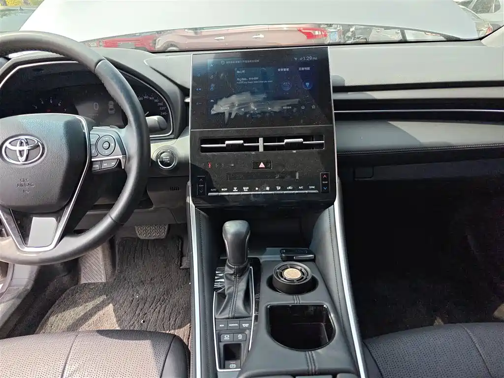 Toyota Avalon 2023 2.5L Luxury Edition фото 9