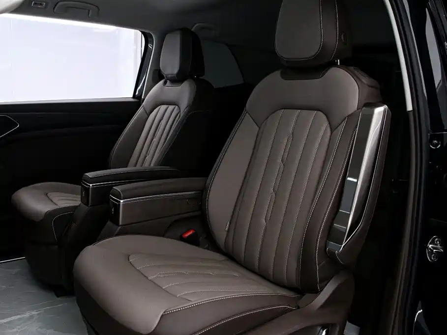 Volkswagen Viloran 2024 380TSI Prestige Edition фото 14