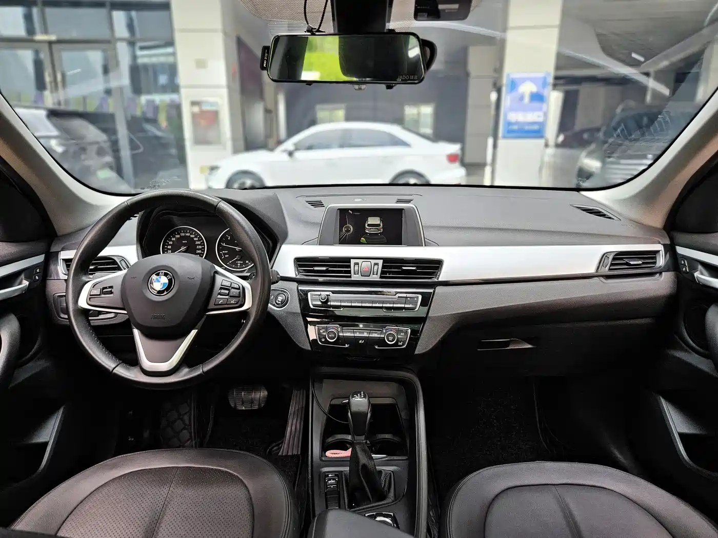 BMW X1 2016 sDrive18Li Fashion Model фото 7