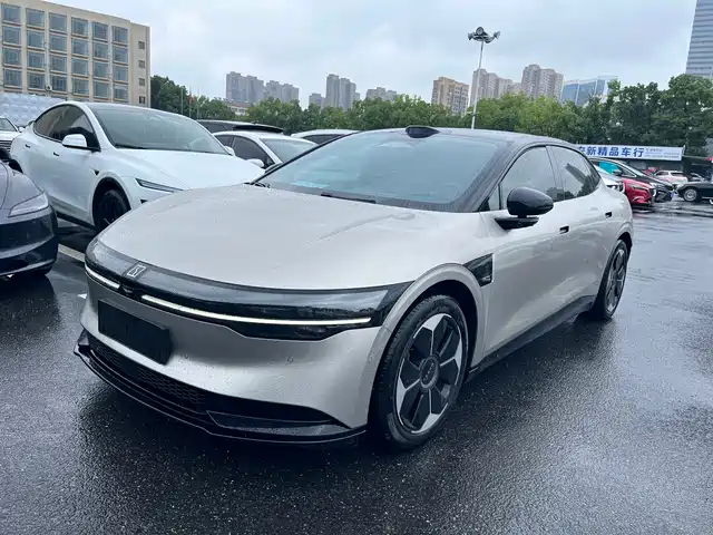 Zeekr 007 Задний привод, ассистент водителя, 100kWh