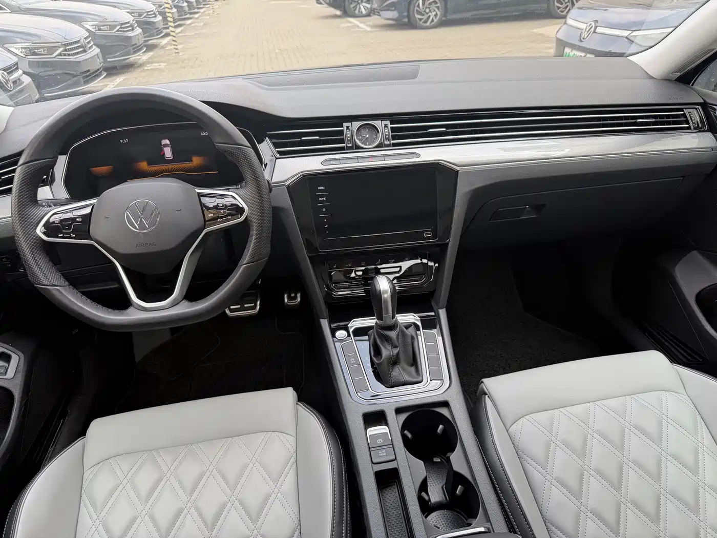 Volkswagen Magotan 2025 2025 Popular Edition 280TSI DSG Comfort