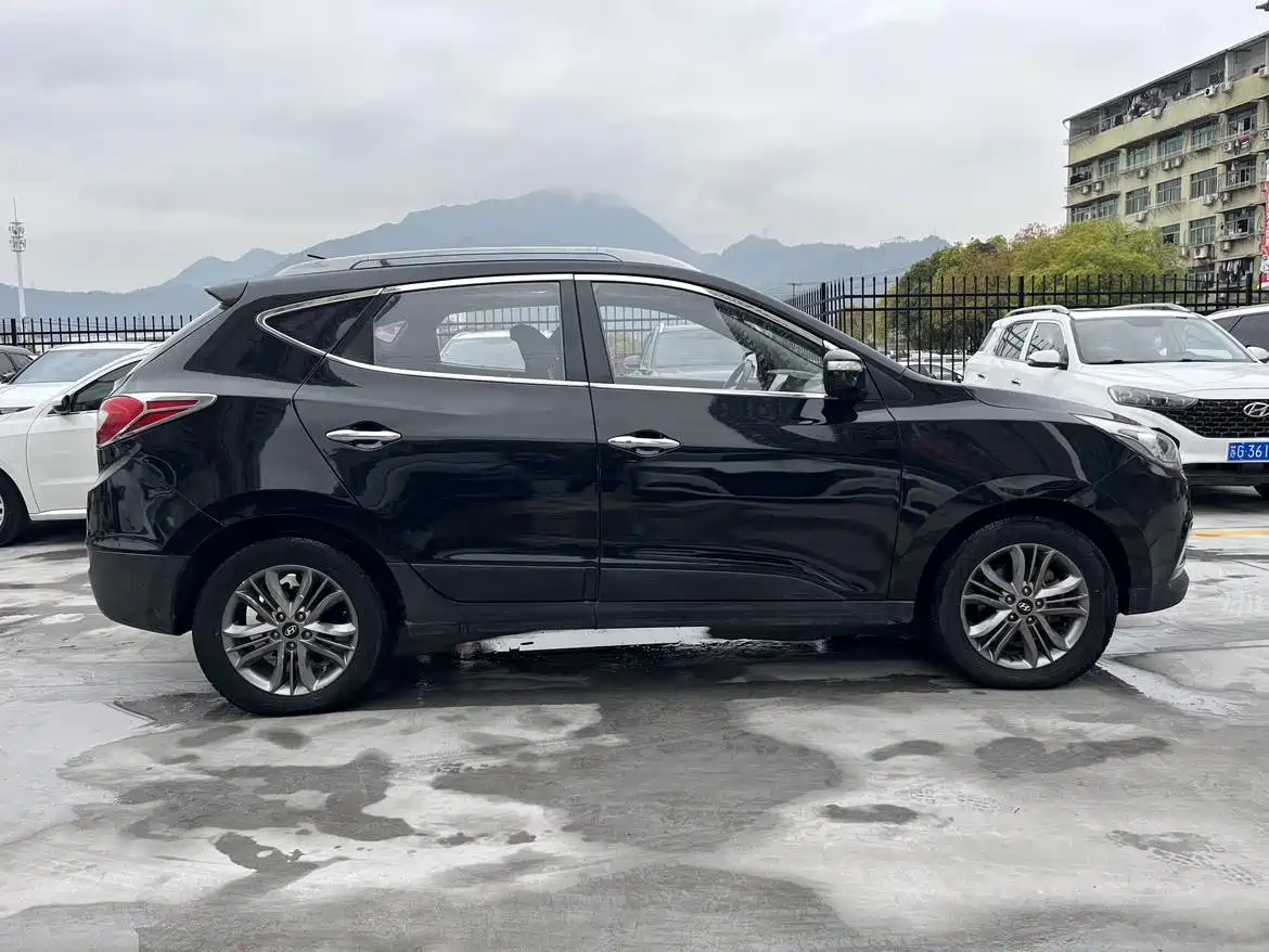 Hyundai Beijing Hyundai ix35 2013 2.0L Automatic 2WD Smart GLS China V фото 3