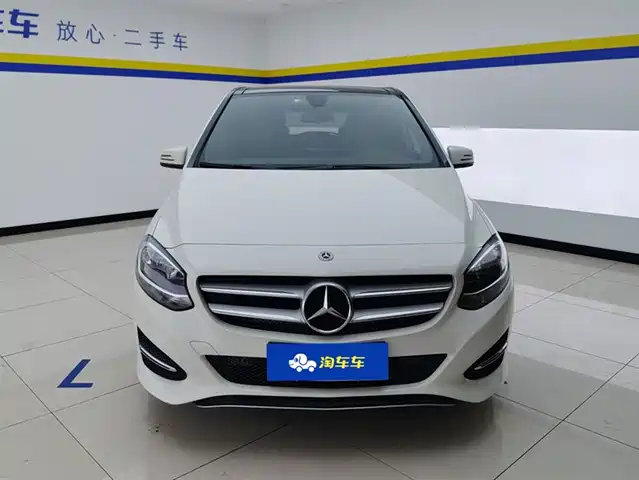 Mercedes-Benz B-Class 2018 B 200 Sport — фото 2