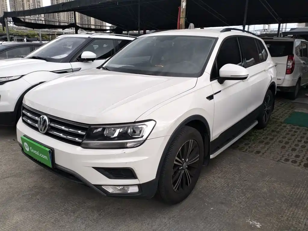 Фото 1 - Volkswagen Tiguan L