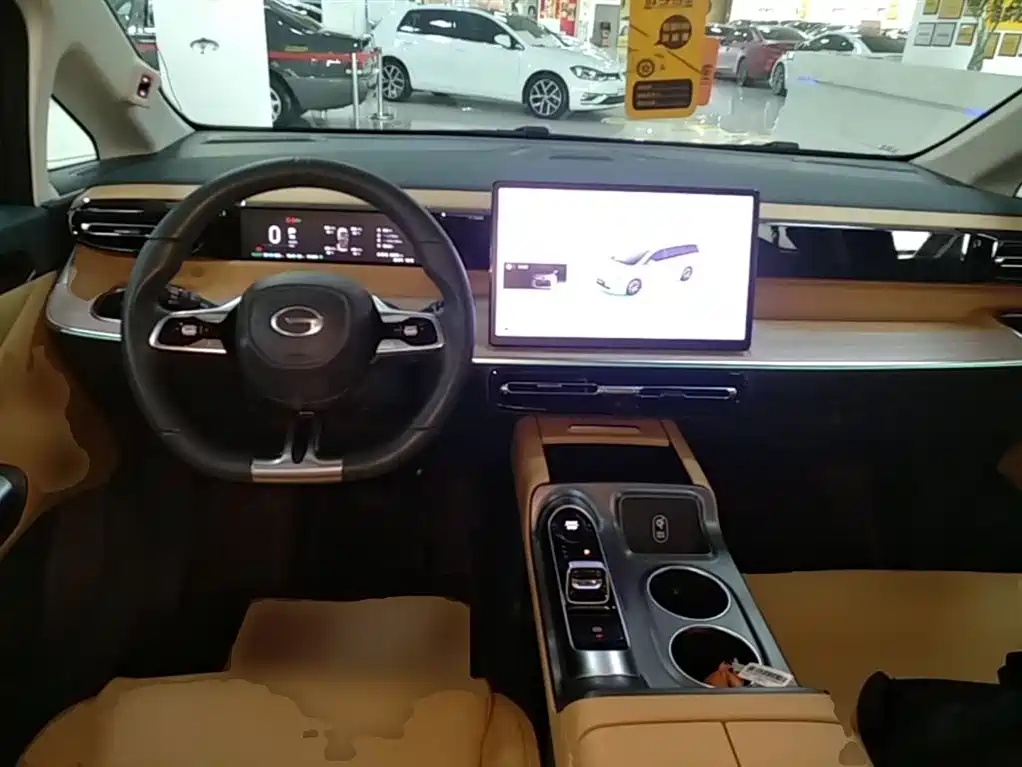 GAC Trumpchi Trumpchi E8 NEV 2024 Model 150km MAX фото 10