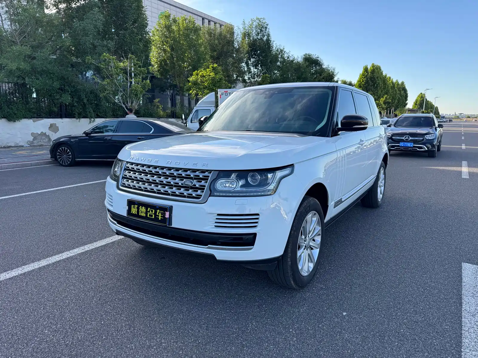 Фото 1 - Land Rover Range Rover