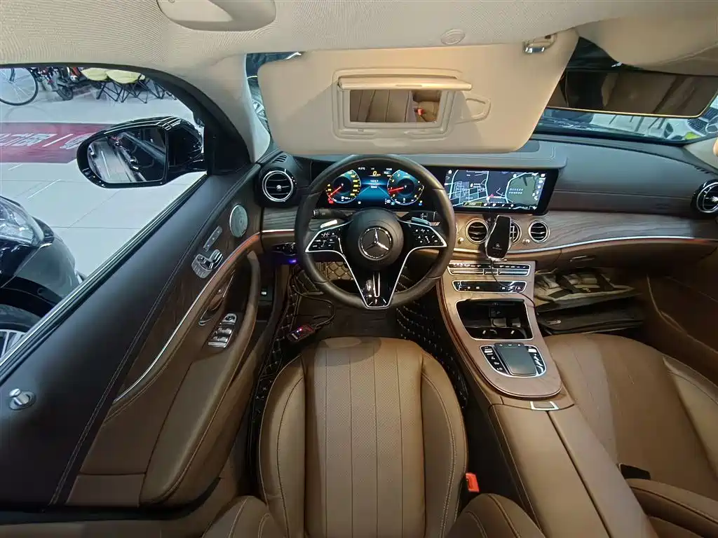 Mercedes-Benz E-Class 2023 Facelift E 300 L Luxury фото 3