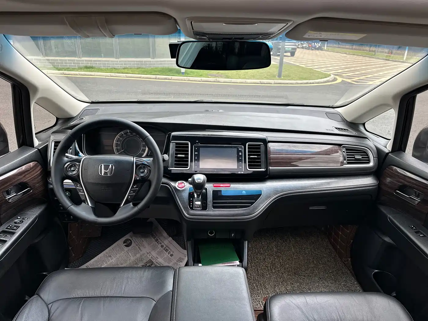 Honda Elysion 2016 2.4L Ultimate Edition фото 6