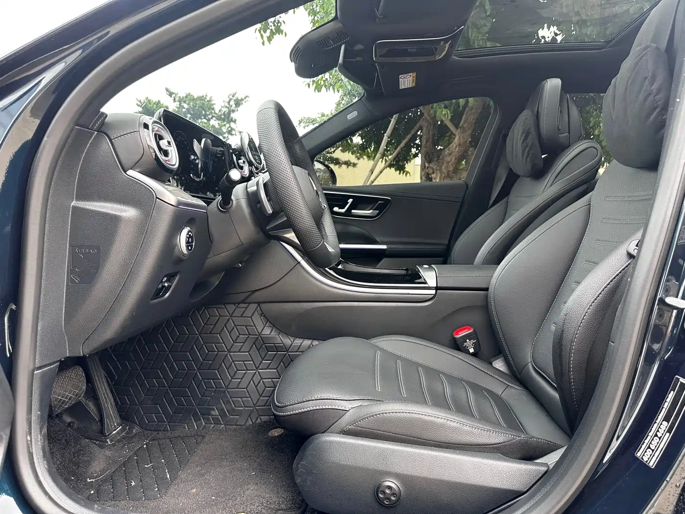 Mercedes-Benz C-Class 2025 Facelift C 260 L Night Sport Edition фото 9