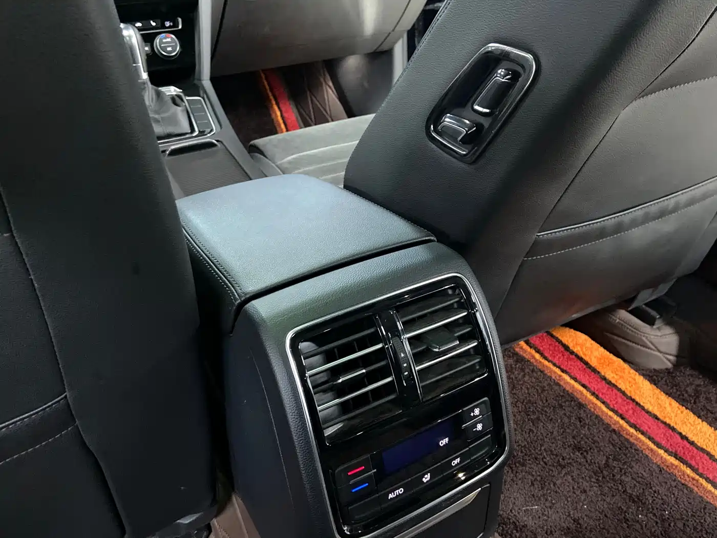 Volkswagen Magotan 2017 330TSI DSG Luxury фото 10