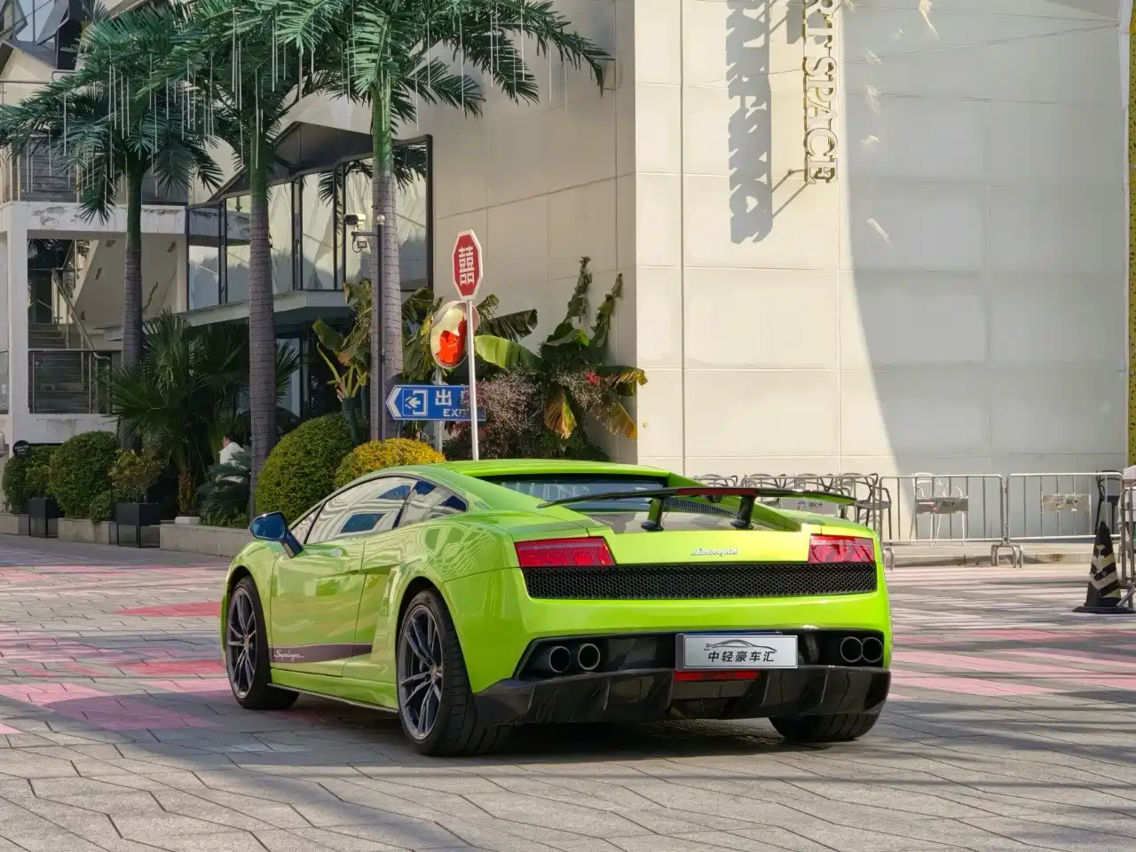 Lamborghini Gallardo 2011 LP 570-4 Superleggera фото 3