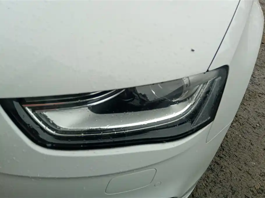Audi A4L 2013 35 TFSI Automatic Comfort фото 5
