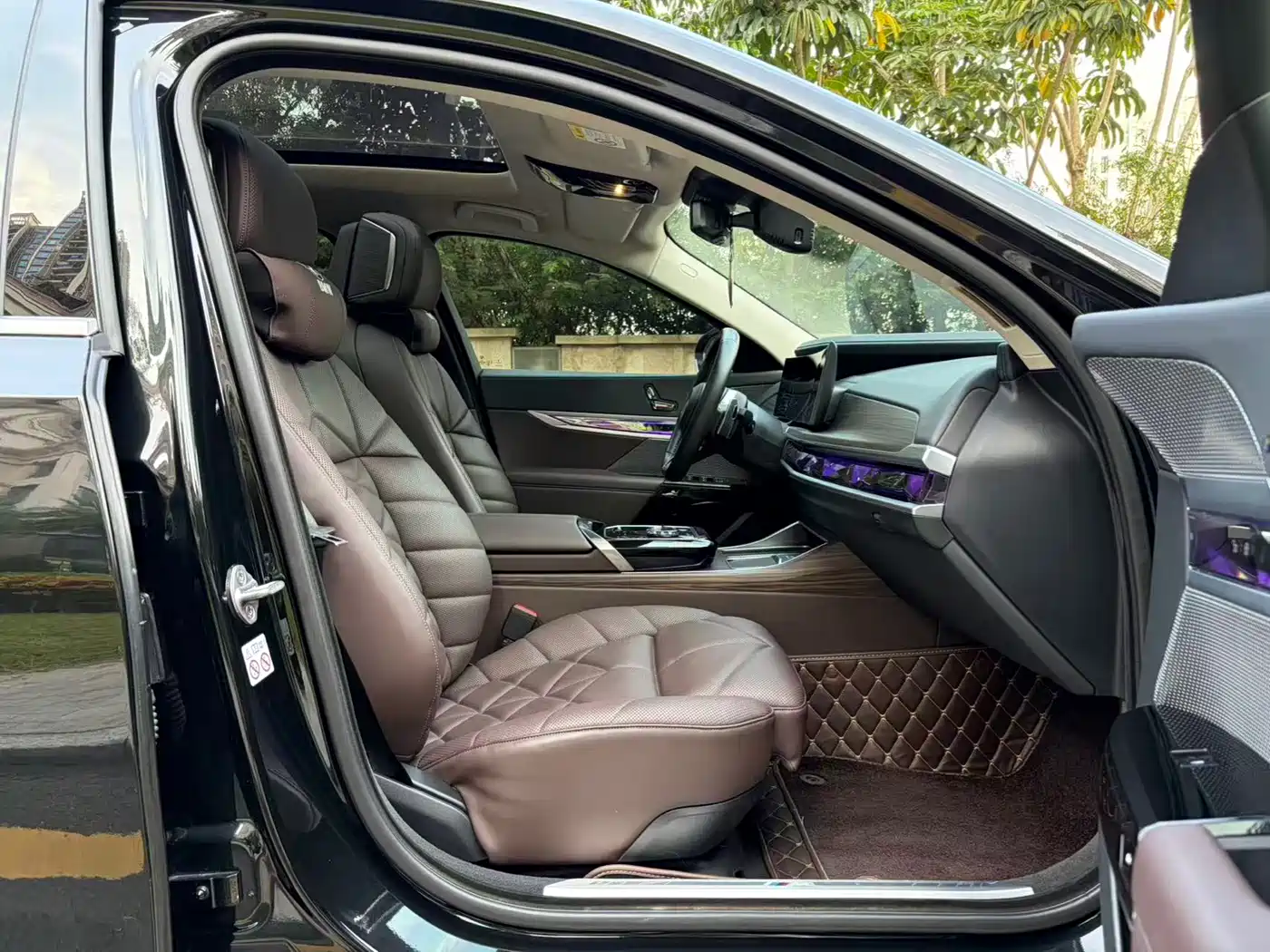 BMW 7-SERIES
