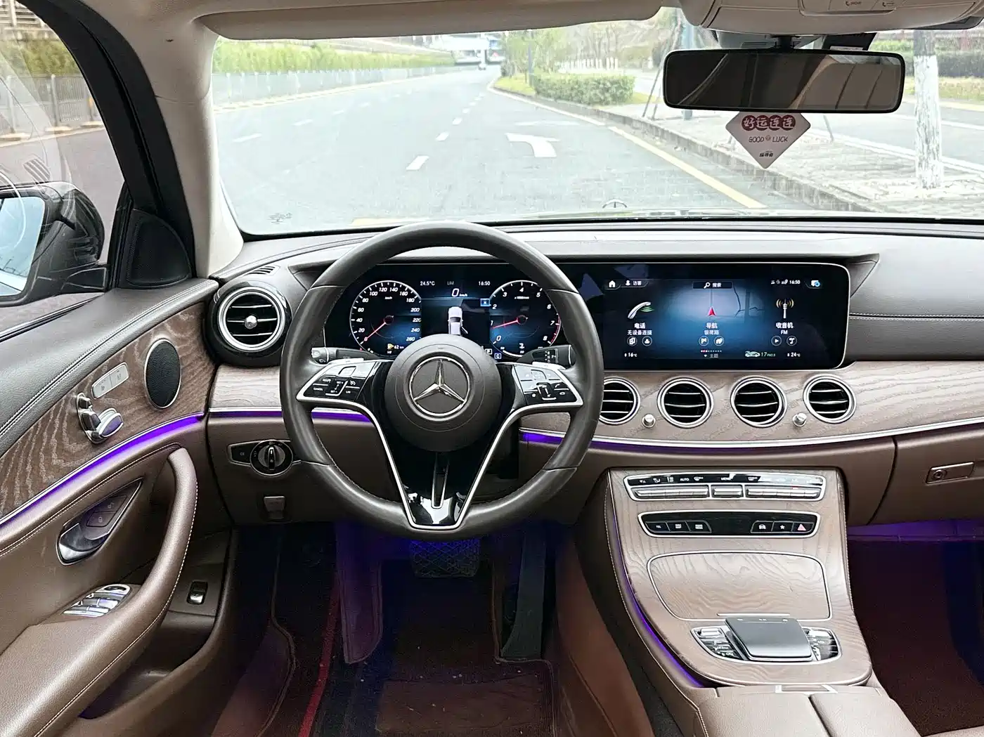 Mercedes-Benz E-Class 2022 E 300 L Fashion фото 13