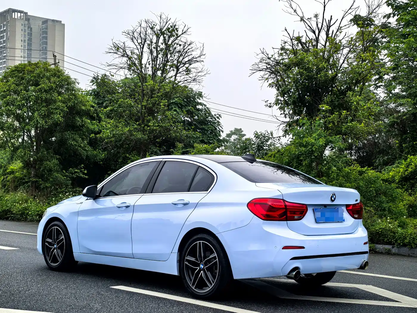 BMW 1 Series 2017 118i Sport фото 4