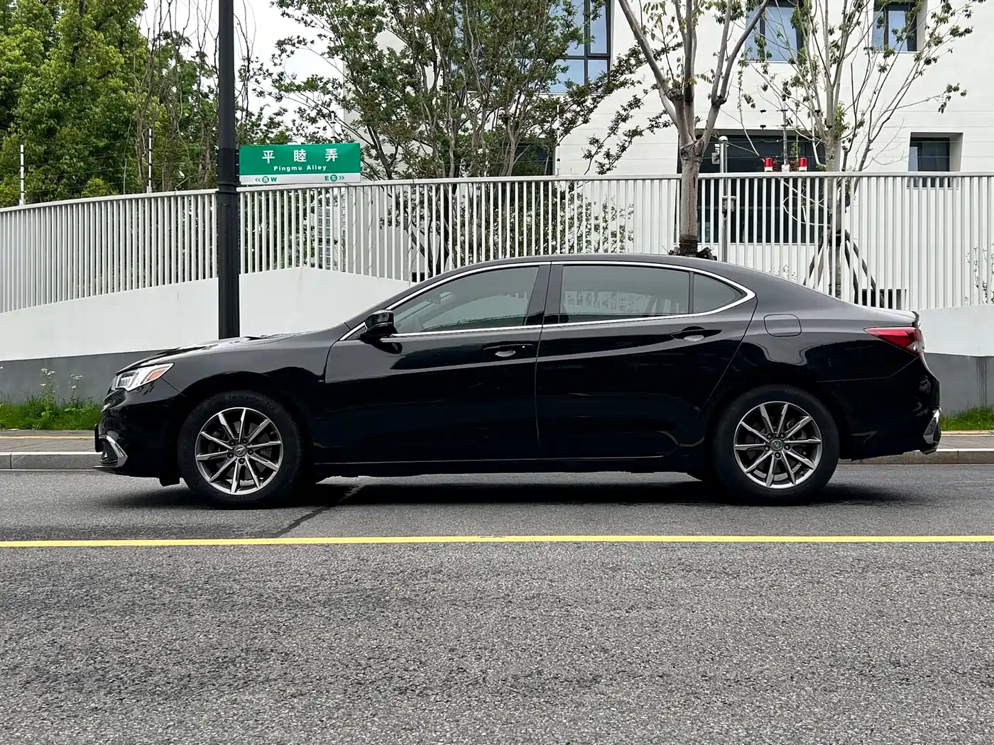 Acura TLX-L 2018 2.4L Comfort Edition фото 7
