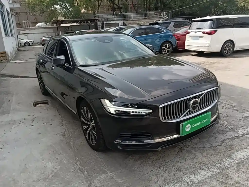 Volvo S90 Plug-in Hybrid 2021 2021 T8 E-Drive Hybrid Zhiyi Luxury Edition