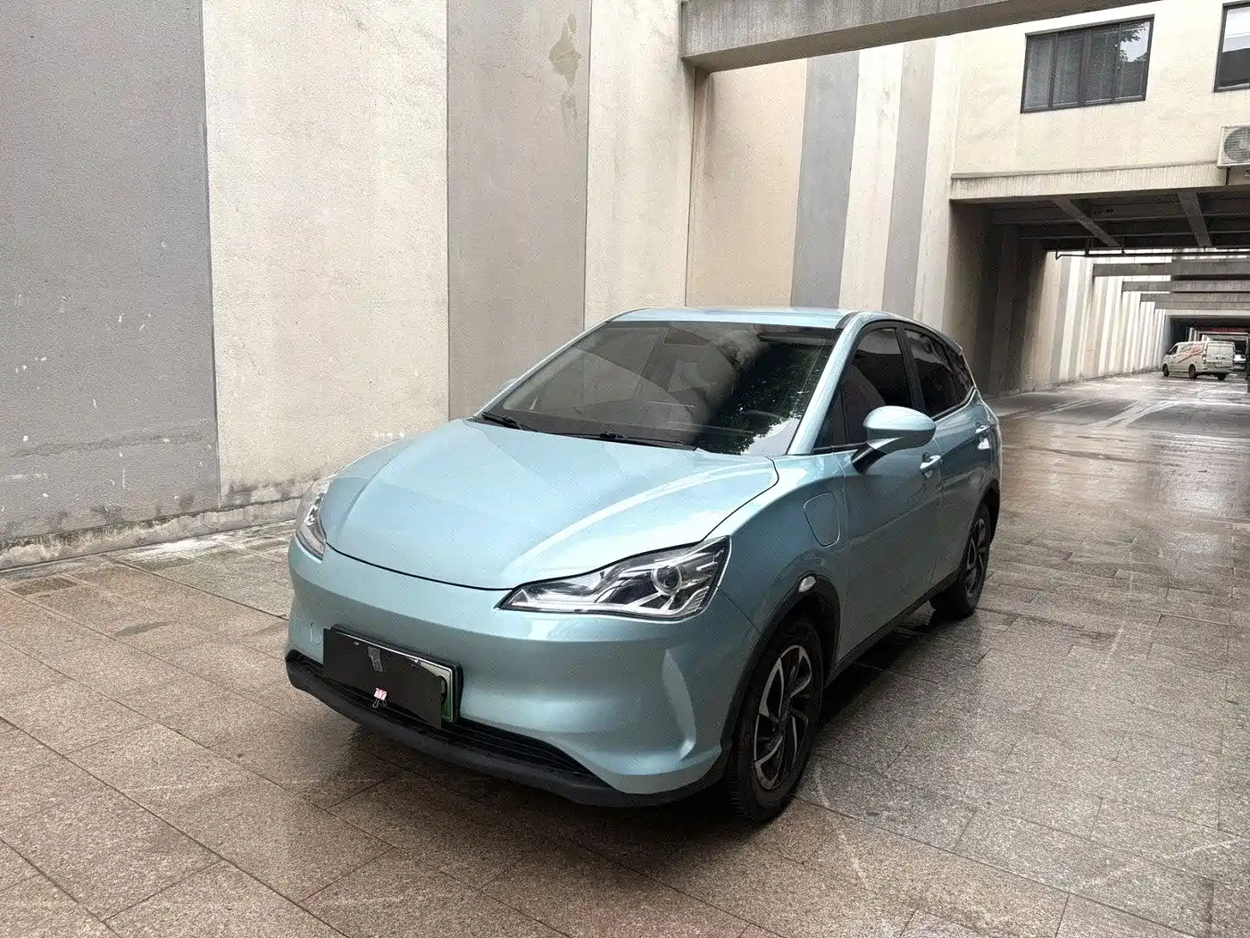 Photo 1 - Nezha Auto Nezha V