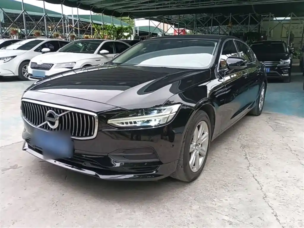 Photo 2 - Volvo S90
