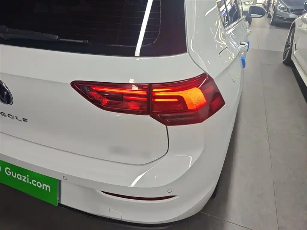 Volkswagen Golf 2023 Facelift 280TSI DSG Pro фото 8
