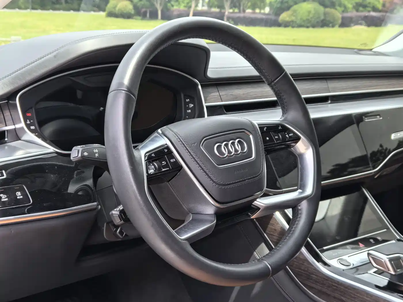 Audi A8 2021 A8L 60 TFSI quattro Premium фото 9