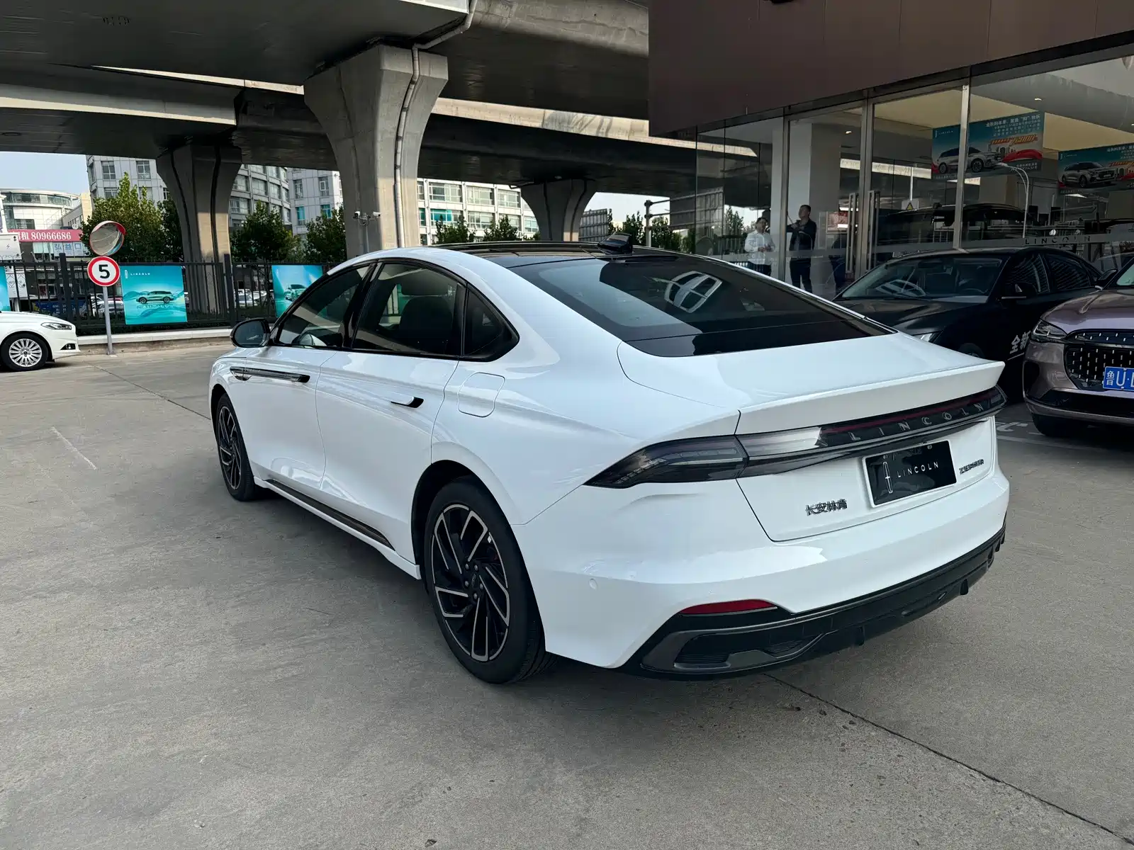 Фото 5 - Lincoln Z