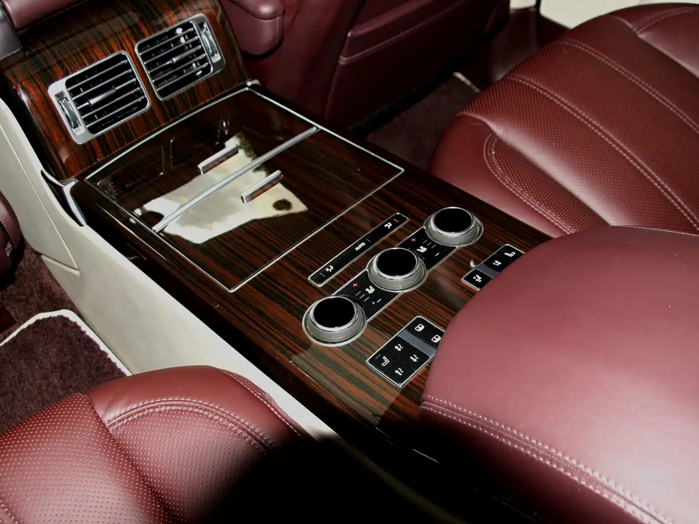 Land Rover Range Rover 2015 3.0 TDV6 Vogue фото 5