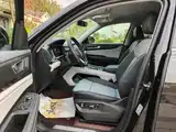Photo 9 - Volkswagen Teramont