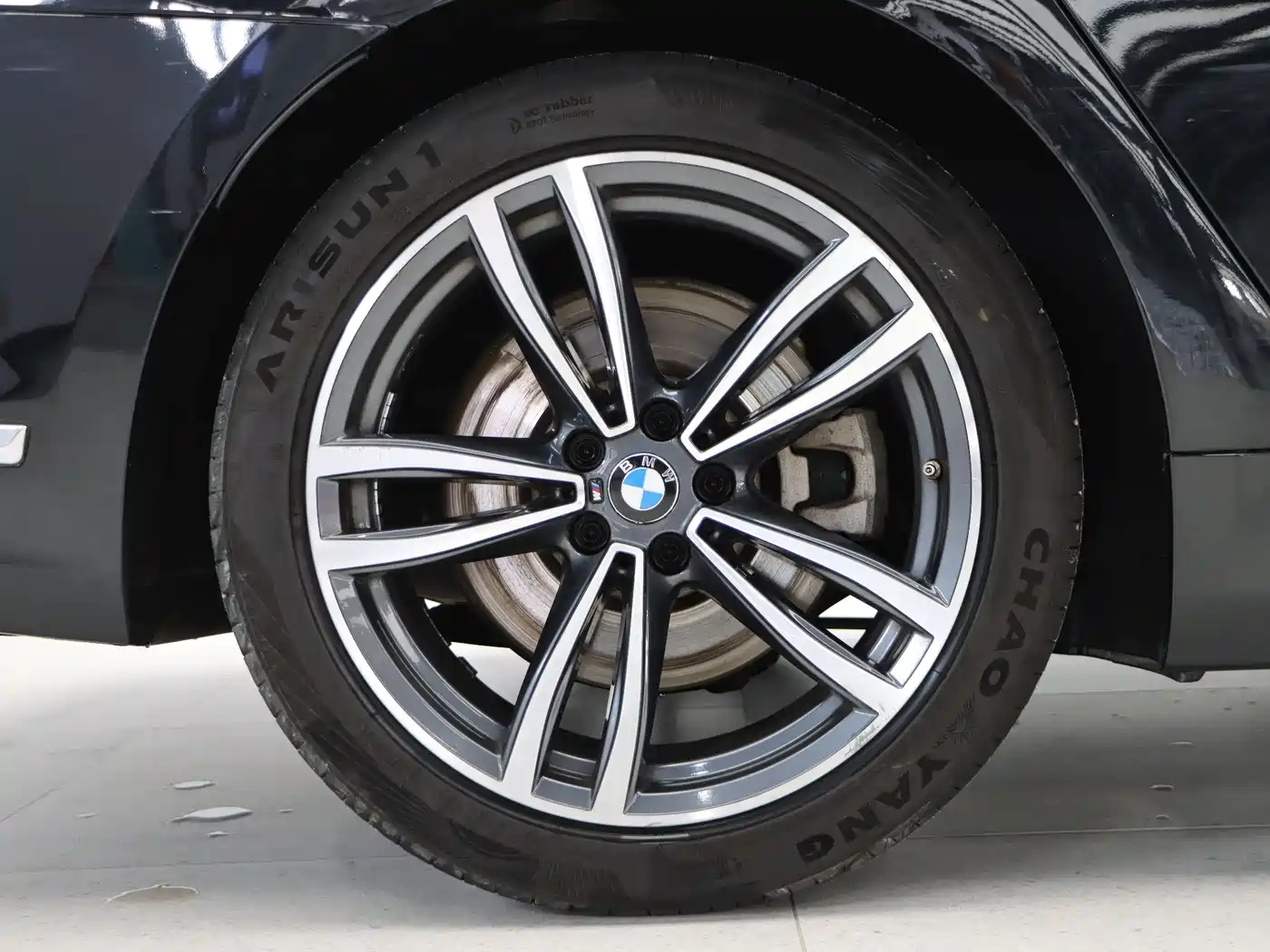 BMW 7 Series 2021 Model 730Li M Sport Package фото 9