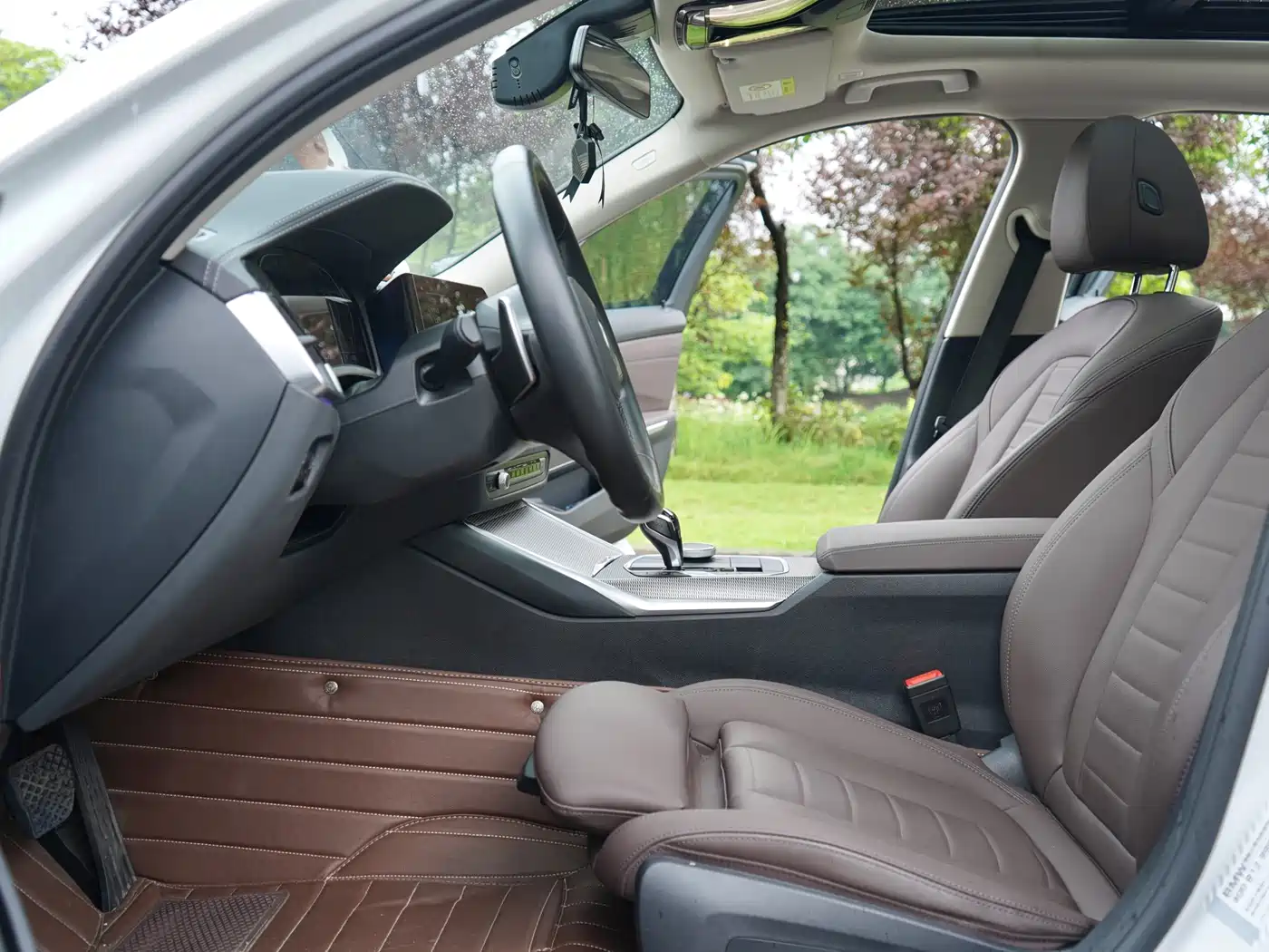 BMW 3 Series 2021 325Li M Sport Night Edition фото 13