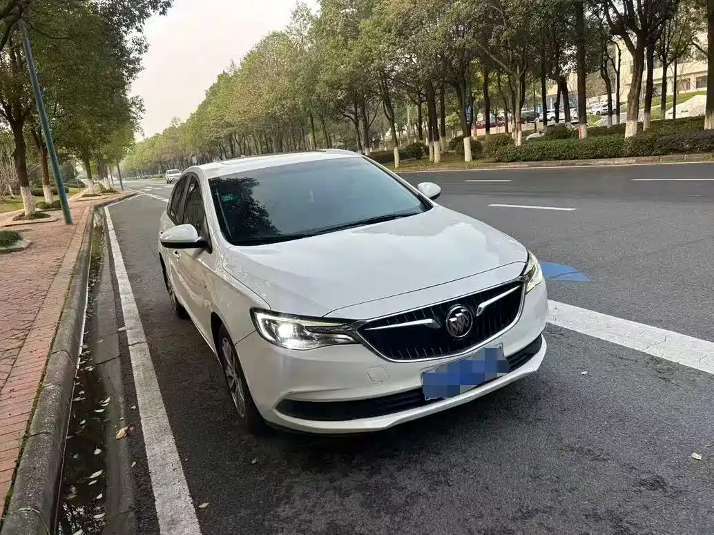 Buick Excelle 2019 18T Auto Connected Elite China VI фото 2