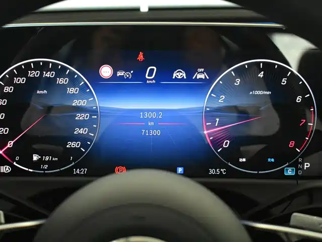 Mercedes-Benz E-Class 2024 E 300 L Fashion — фото 4
