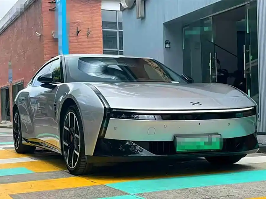 Фото 2 - XPeng P7