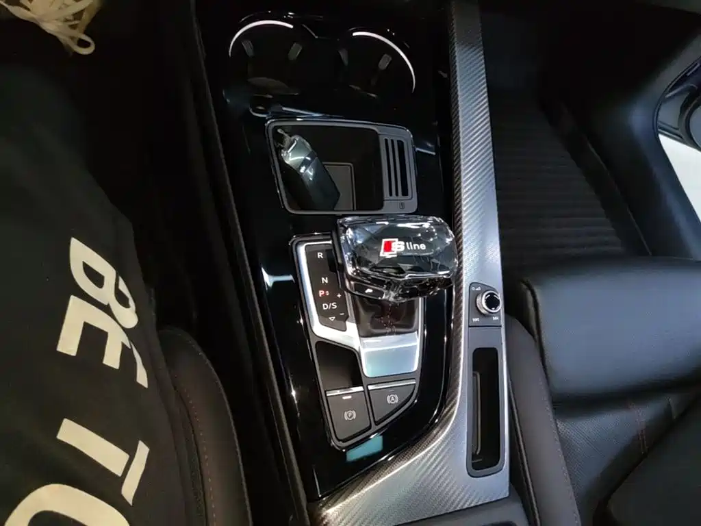 Audi A4L 2022 40 TFSI quattro RS Kit Burning Speed фото 14