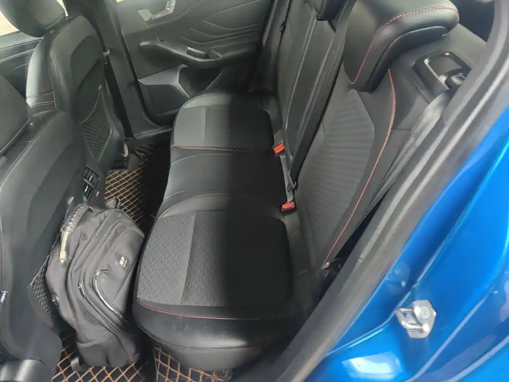 Photo 17 - Ford Focus