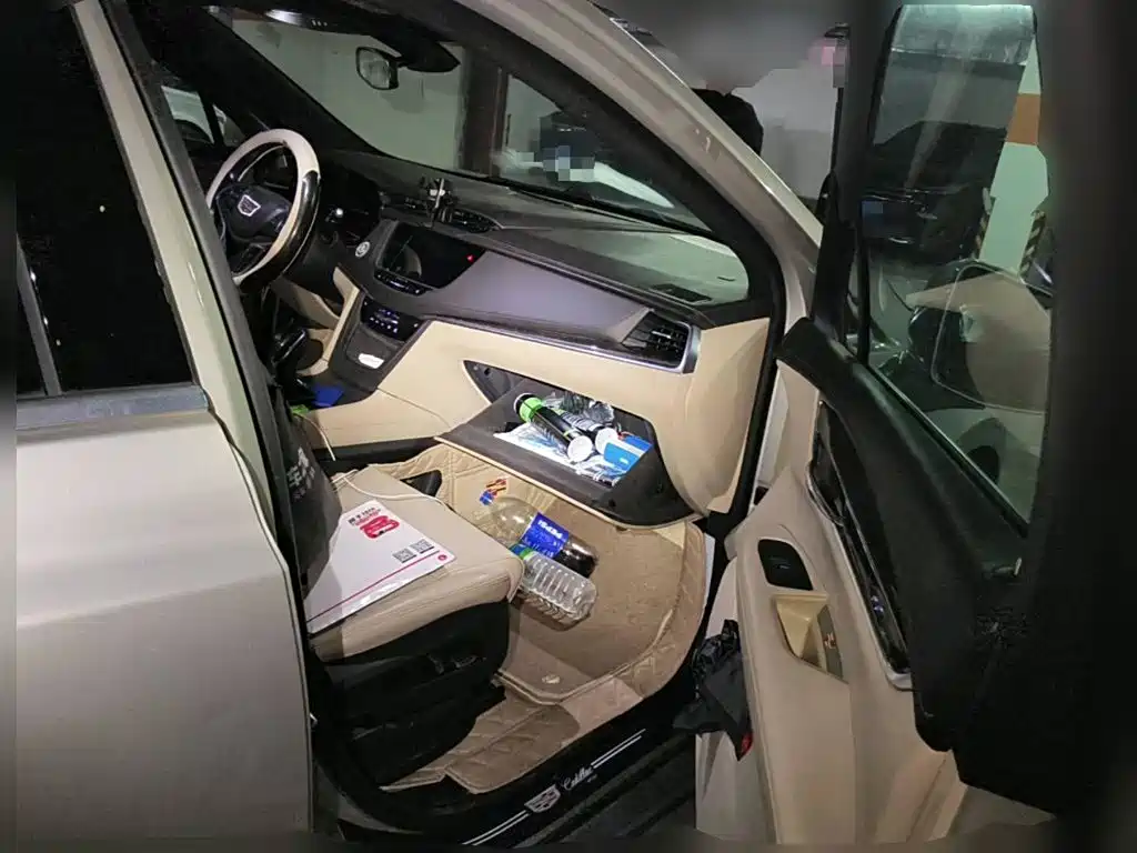 Cadillac XT5 2017 2016 28T AWD Technology Model