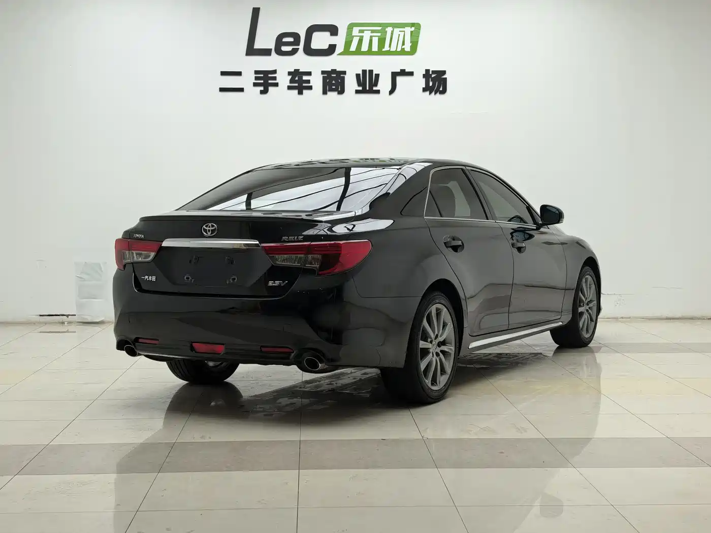 Toyota Reiz 2013 2.5V Premium Edition фото 7